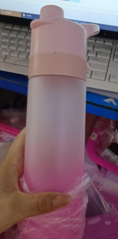 (New Arrival) Spray Water Bottle For Girls Outdoor Sport Fitness Water Cup Large Capacity Spray Bottle Drinkware Travel Bottles Kitchen Gadgets